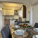 Sehir Merkezinde Kiralik Apartament