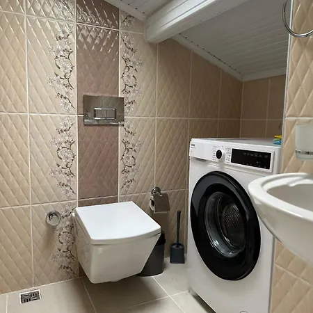 Sehir Merkezinde Kiralik Apartment *
